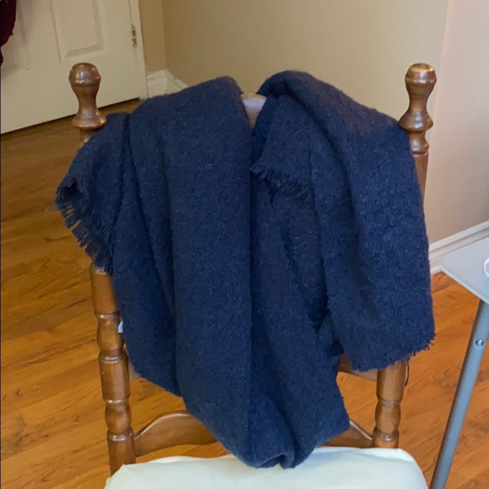 Never worn ! Was a gift